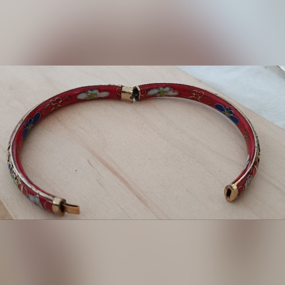 Red Cloisonné Floral Bangle Bracelet - Picture 3 of 4